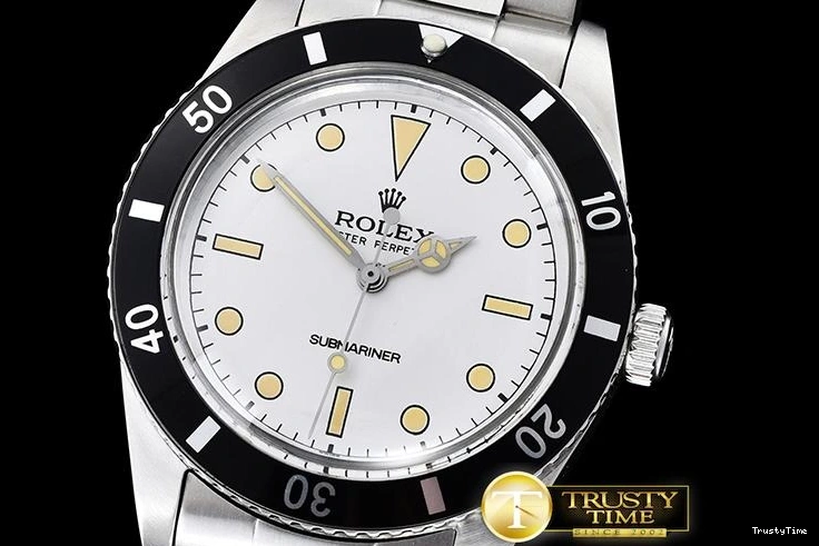 1225 Resilient ROLSUB0186 – Vintage Sub Ref 6205 White A- 1026